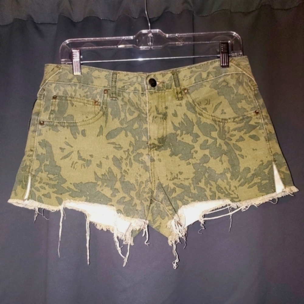 Free People Green Distressed Shorts Size 27